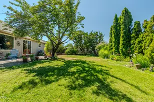 1829 Garden Dr, Medford, OR 97504 - Photo 23