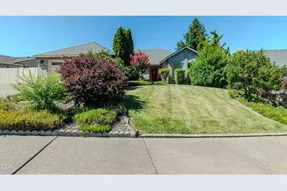 1829 Garden Drive, Medford, OR 97504 - Photo 1