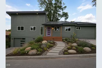 444 NE Cedar Street, Madras, OR 97741 - Photo 1