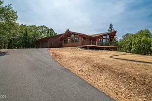 616 Mountain Paradise Dr, Grants Pass, OR 97526 - Photo 5