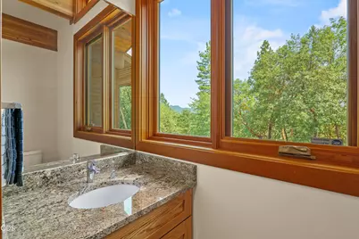616 Mountain Paradise Drive, Grants Pass, OR 97526 - Photo 17