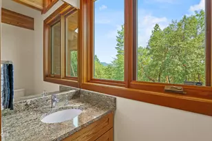 616 Mountain Paradise Dr, Grants Pass, OR 97526 - Photo 17