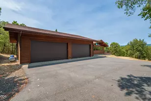 616 Mountain Paradise Dr, Grants Pass, OR 97526 - Photo 39