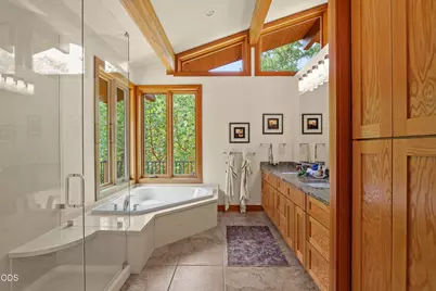 616 Mountain Paradise Drive, Grants Pass, OR 97526 - Photo 13
