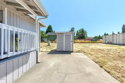 1741 Rogue River Highway, Grants Pass, OR 97527 - Photo 3