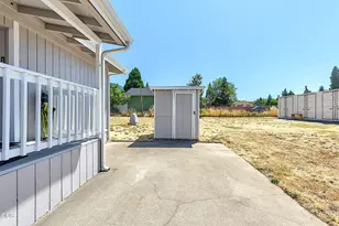 1741 Rogue River Hwy, Grants Pass, OR 97527 - Photo 3