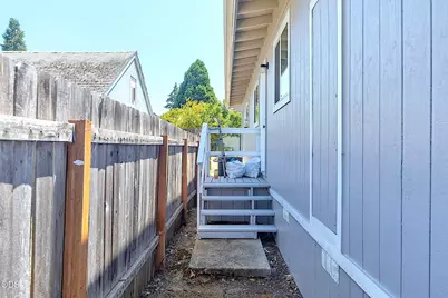 1741 Rogue River Highway, Grants Pass, OR 97527 - Photo 5