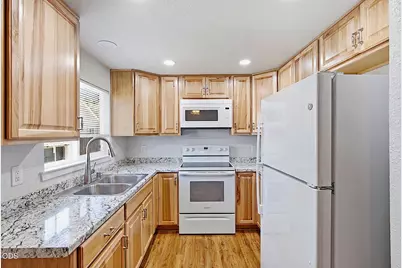 1741 Rogue River Highway, Grants Pass, OR 97527 - Photo 7