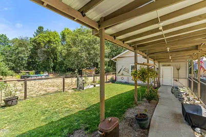 3889 Williams Highway, Grants Pass, OR 97527 - Photo 7