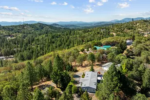 220 Burton Dr, Grants Pass, OR 97527 - Photo 5