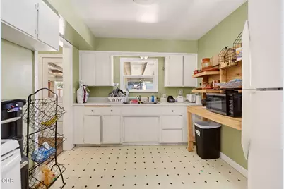 1407 Dakota Avenue, Medford, OR 97501 - Photo 13