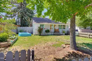 1407 Dakota Ave, Medford, OR 97501 - Photo 5