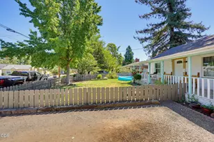 1407 Dakota Ave, Medford, OR 97501 - Photo 7
