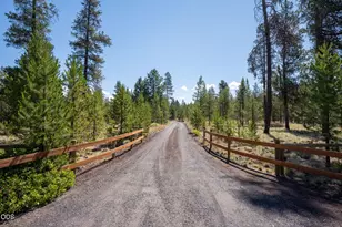 54440 Huntington Rd, Bend, OR 97707 - Photo 33