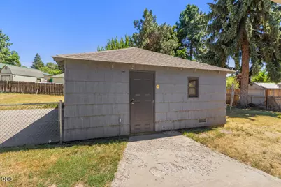 810 Wocus Street, Klamath Falls, OR 97601 - Photo 19