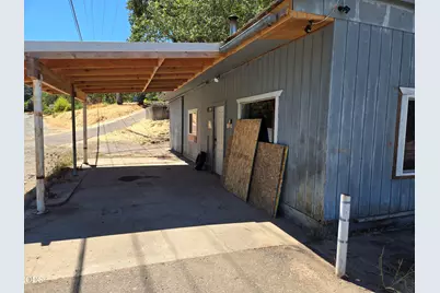 4618 Redwood Avenue, Grants Pass, OR 97527 - Photo 15