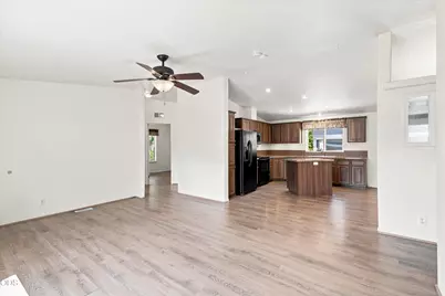 10 E South Stage Road #SPC 607, Medford, OR 97501 - Photo 5