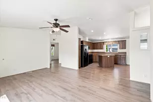 10 E South Stage Rd, Medford, OR 97501 - Photo 5