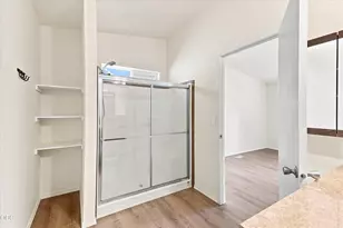 10 E South Stage Rd, Medford, OR 97501 - Photo 17