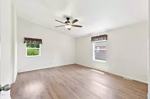 10 E South Stage Rd, Medford, OR 97501 - Photo 19