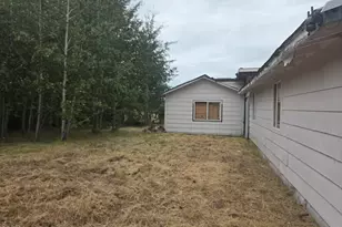 404 S 1st Ave, Chiloquin, OR 97624 - Photo 13
