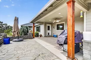 83 Hidden Valley Dr, Eagle Point, OR 97524 - Photo 37