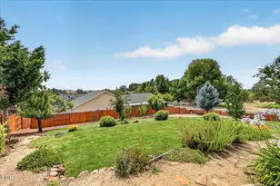 83 Hidden Valley Dr, Eagle Point, OR 97524 - Photo 39