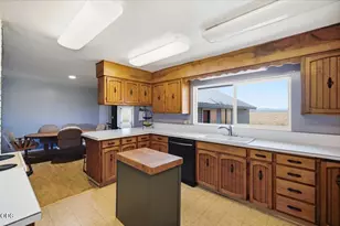 34976 Kamph Dr NE, Albany, OR 97322 - Photo 19