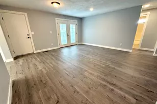 2607 Castle Cir, White City, OR 97503 - Photo 9