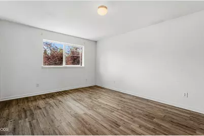 740 E Cascade Avenue, Sisters, OR 97759 - Photo 21