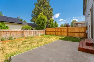 740 E Cascade Ave, Sisters, OR 97759 - Photo 5