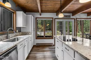 70686 Steeple Bush, Black Butte Ranch, OR 97759 - Photo 9