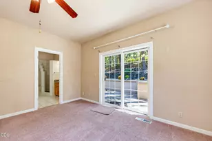 935 S 3rd St, Jacksonville, OR 97530 - Photo 15