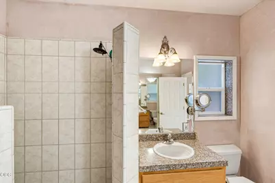 935 S 3rd Street, Jacksonville, OR 97530 - Photo 17