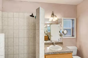 935 S 3rd St, Jacksonville, OR 97530 - Photo 17