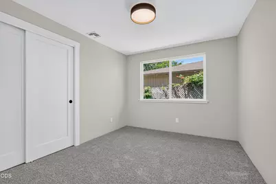 172 Sandlewood Drive, Medford, OR 97501 - Photo 15