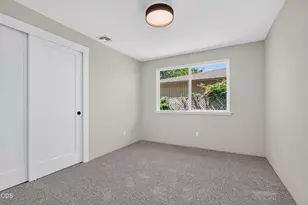 172 Sandlewood Dr, Medford, OR 97501 - Photo 15