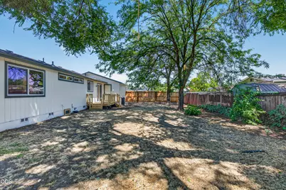 172 Sandlewood Drive, Medford, OR 97501 - Photo 27