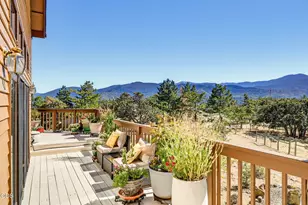 808 Pompadour Dr, Ashland, OR 97520 - Photo 17
