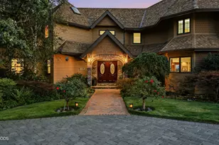 808 Pompadour Dr, Ashland, OR 97520 - Photo 5