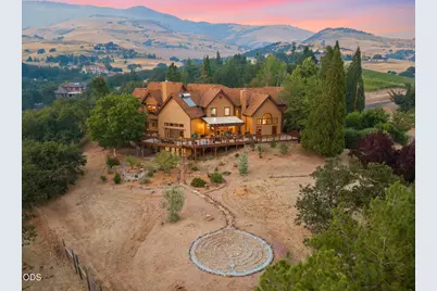 808 Pompadour Drive, Ashland, OR 97520 - Photo 7
