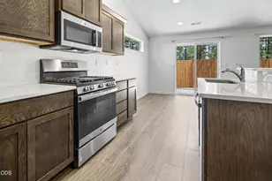 51350 Apache Tears Ct, La Pine, OR 97739 - Photo 5
