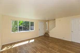 690 Normal Ave, Ashland, OR 97520 - Photo 3