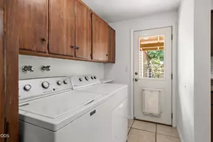 110 Victoria Way, Central Point, OR 97502 - Photo 13