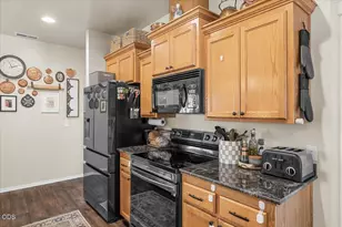 1084 Katie Mae Dr, Medford, OR 97501 - Photo 15