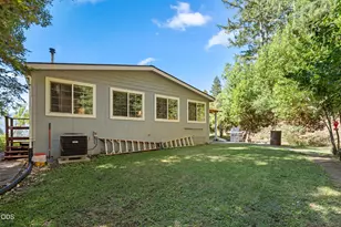 6918 Redwood Hwy, Grants Pass, OR 97527 - Photo 25