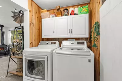 6918 Redwood Highway, Grants Pass, OR 97527 - Photo 19