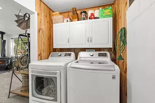 6918 Redwood Hwy, Grants Pass, OR 97527 - Photo 19