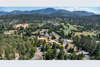 235 Larkin Road, Grants Pass, OR 97527 - Photo 31