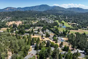 235 Larkin Rd, Grants Pass, OR 97527 - Photo 31